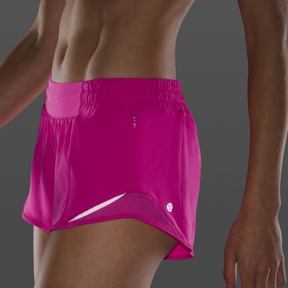 Lululemon Hotty Hot short 2.5” SONIC PINK NWT - Picture 4 of 6